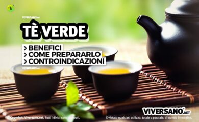 Immagine con teiera e tazzine piene di te verde