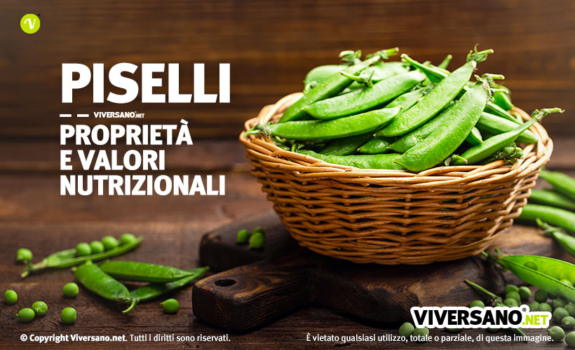 Immagine di baccelli di pisellini freschi in una cesta di vimini