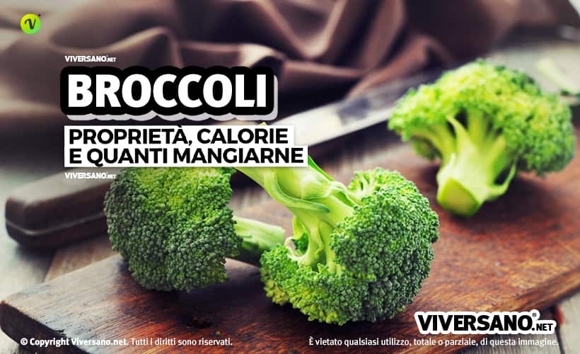 Broccoli sfusi sopra un tavolo
