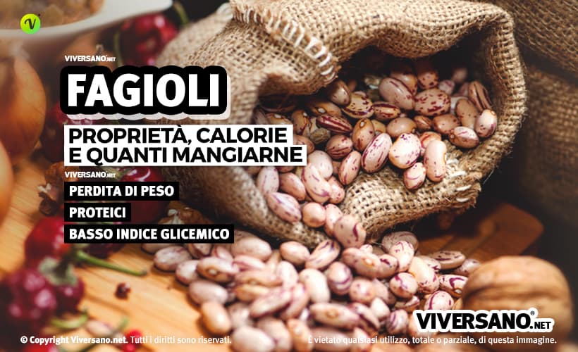 Fagioli borlotti sfusi in un sacco di tessuto