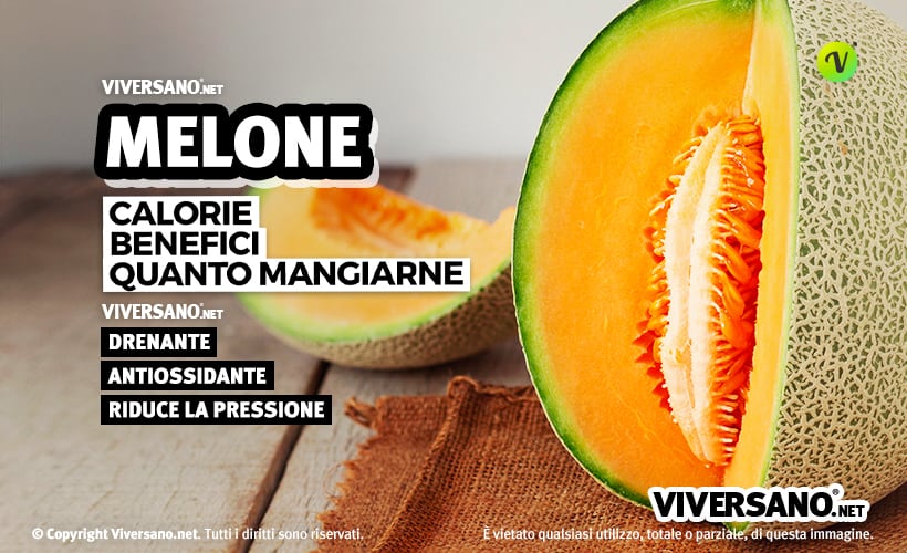 Melone tagliato a fette sopra un tavolo