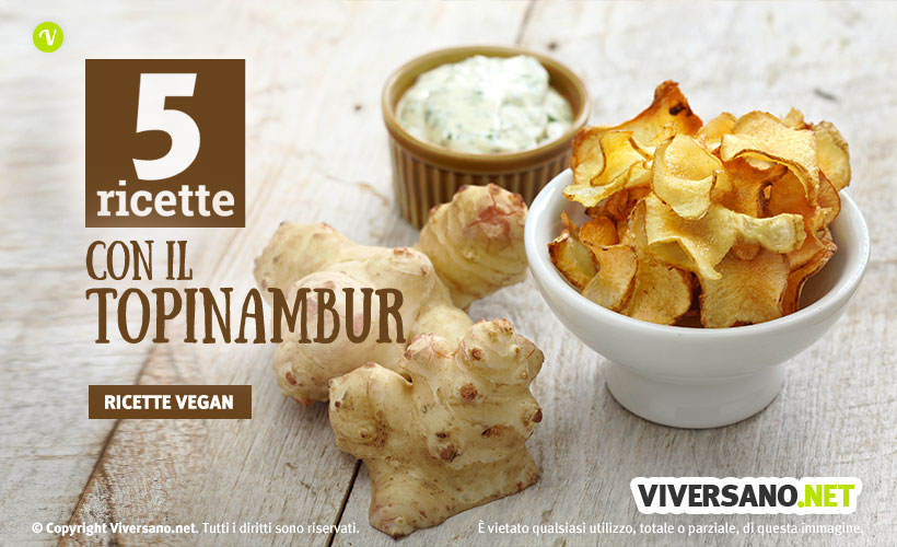 Topinambur fresco e chips di topinambur sopra un tavolo