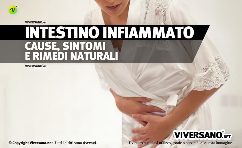 Donna con dolori intestinali causati dall'infiammazione