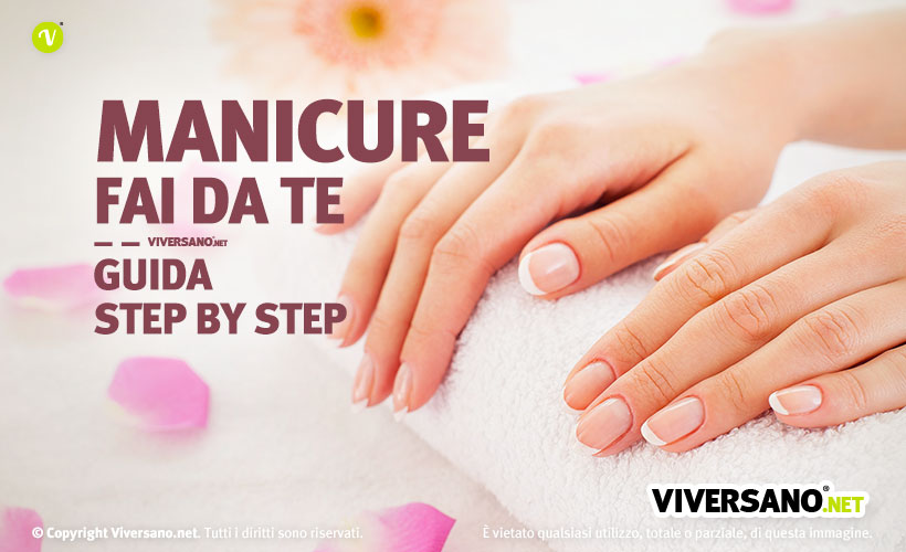 Immagine di donna con mani e unghie ben curate