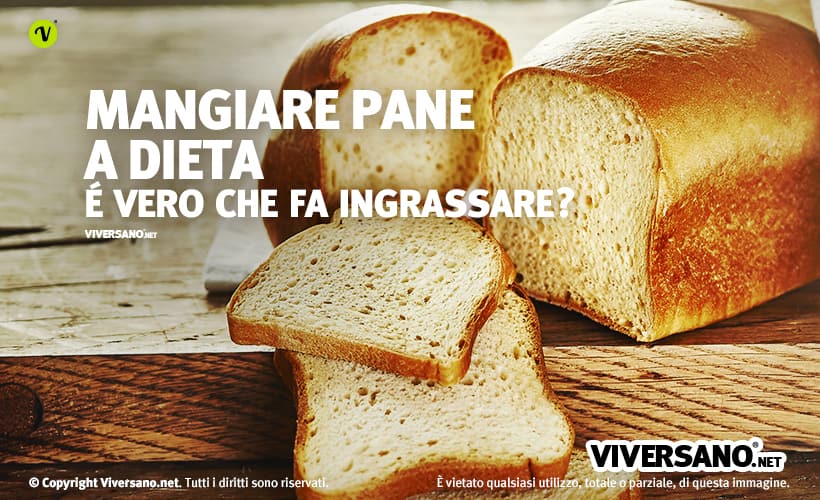 Fette di pane sopra un tavolo