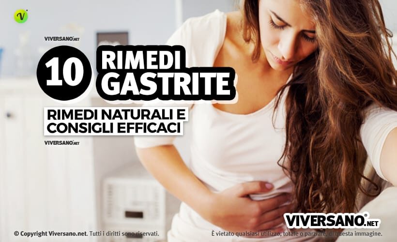 Donna con dolore allo stomaco da gastrite