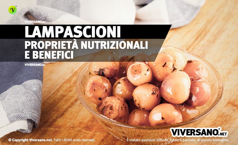 Lampascioni sfusi in un contenitore di vetro