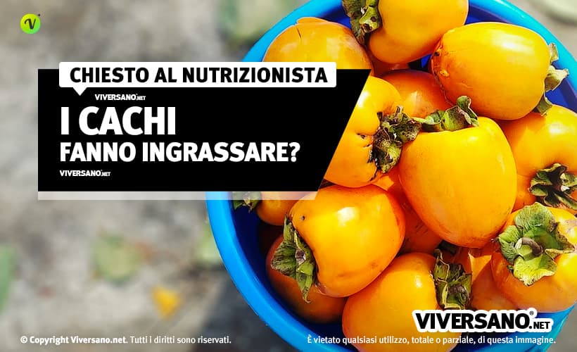 Cachi sfusi sopra un piatto