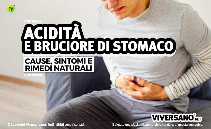 Uomo con mal di pancia da bruciore e acidita